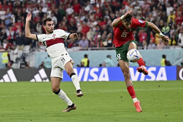 在练歌房里放纵